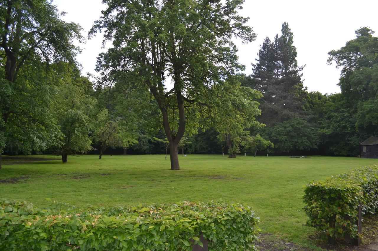 Hotel Gilwell Park Chingford Zewnętrze zdjęcie